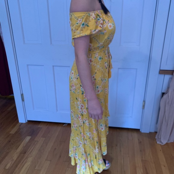 Off the shoulder maxi dress - Picture 2 of 4